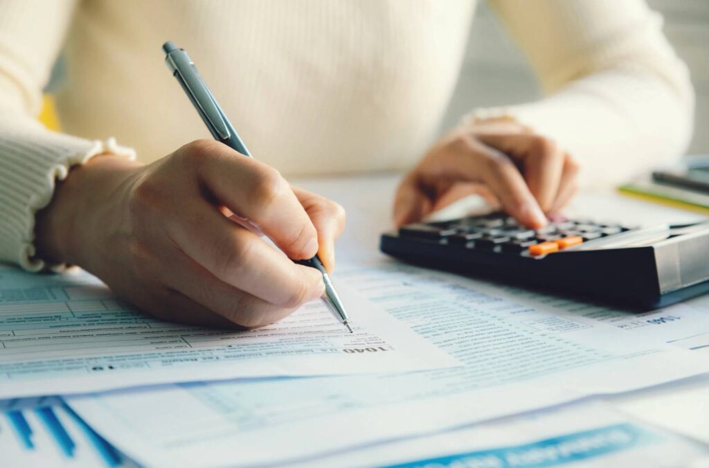 calculando los aspectos tributarios de una empresa